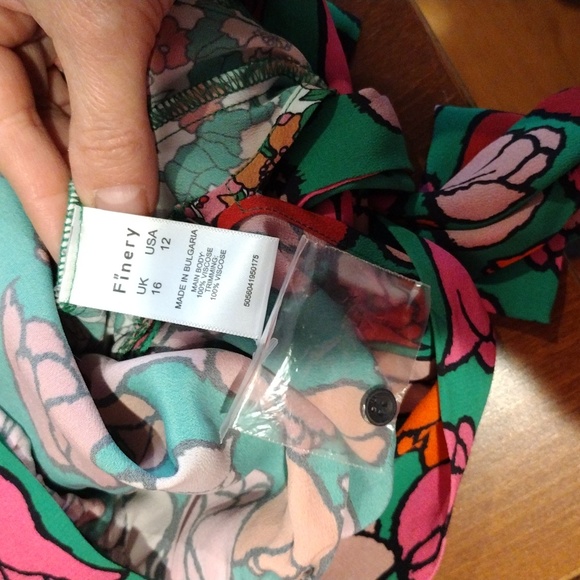 Finery London Farrance Mixed Floral Tie Side Top. EUC. size UK 16 - Picture 6 of 7